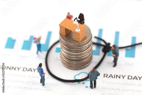 High-paying job trap in miniature attracts victims