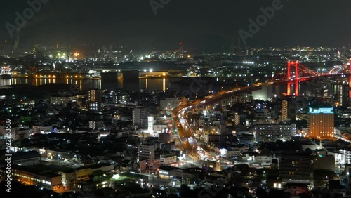 Wallpaper Mural 高塔山公園より望む福岡県北九州市の夜景のタイムラプス映像（右から左へのパンニング） Torontodigital.ca