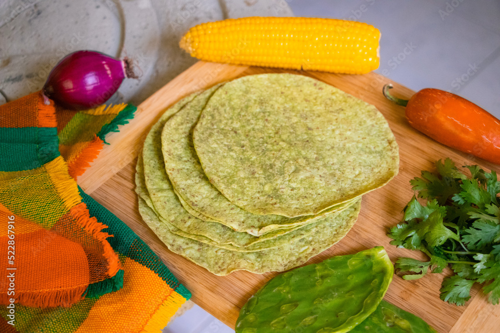 Tortillas de nopal sobre tabla de madera Stock Photo Adobe Stock