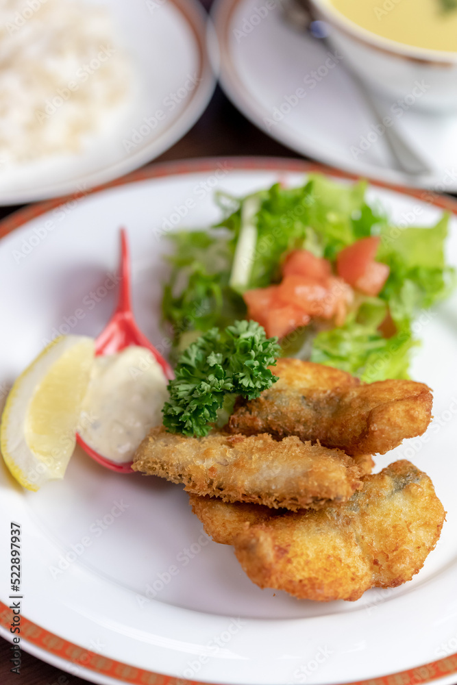 白身魚のフライ定食