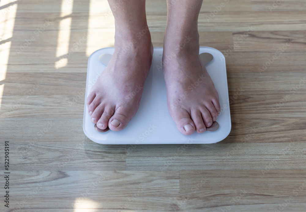 feet on scale feet on scale