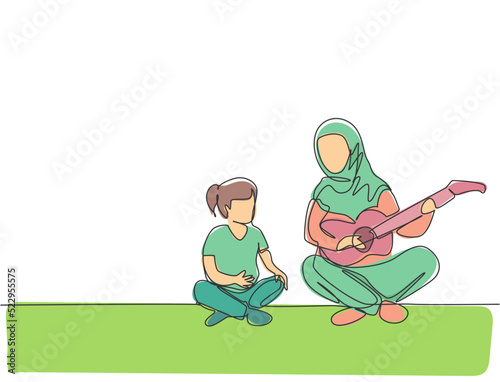 One single line drawing of young Arabian mother playing guitar to accompany her daughter singing vector illustration. Happy Islamic muslim family parenting concept. Modern continuous line draw design