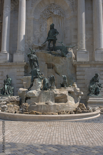 Obraz na płótnie Matthias Corvinus statue w salonie