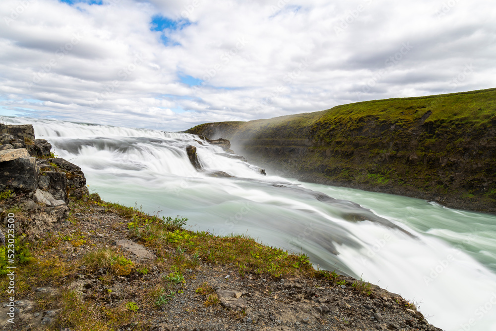 spektakulärer Wasserfall Gullfoss in Langzeitaufnahme spektakulärer Wasserfall Gullfoss in Langzeitaufnahme