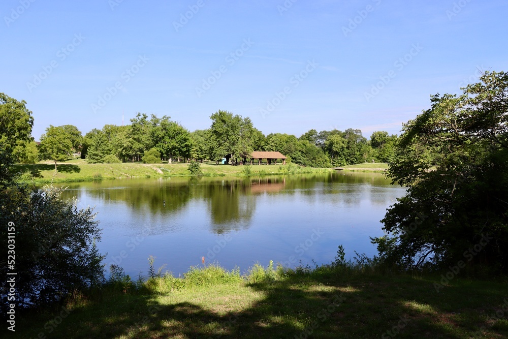 A beautiful view of the lake in the countryside park.