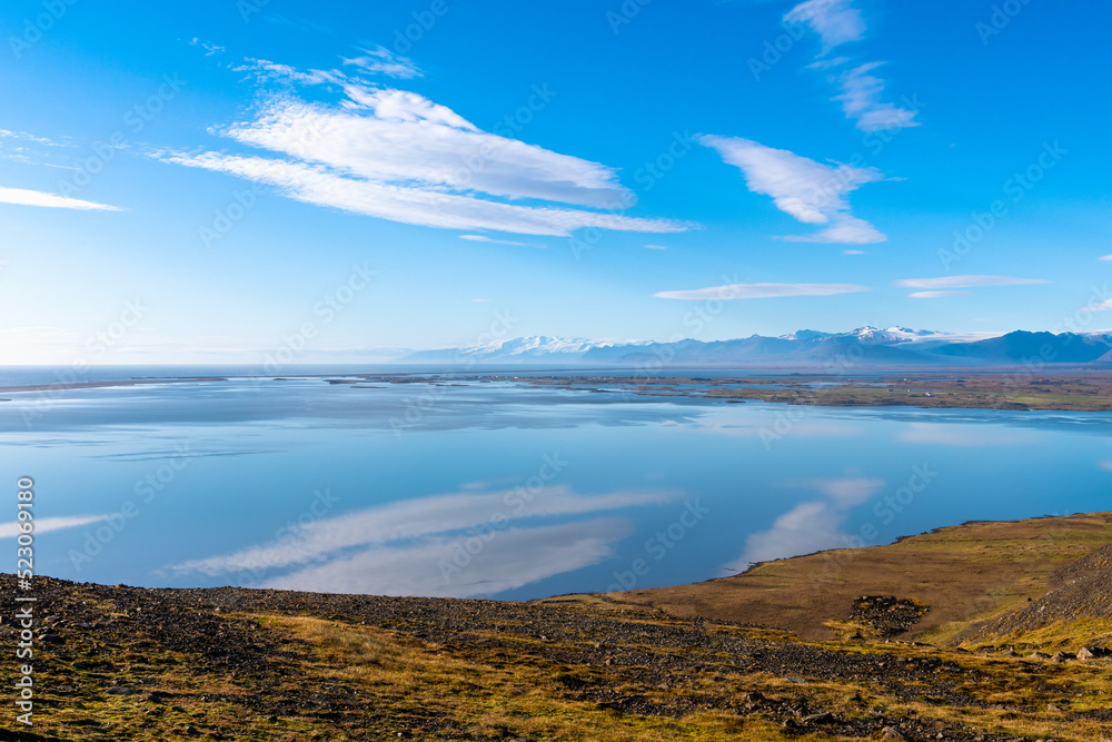 wunderschöner Blick auf Höfn und die Gletscher auf Island