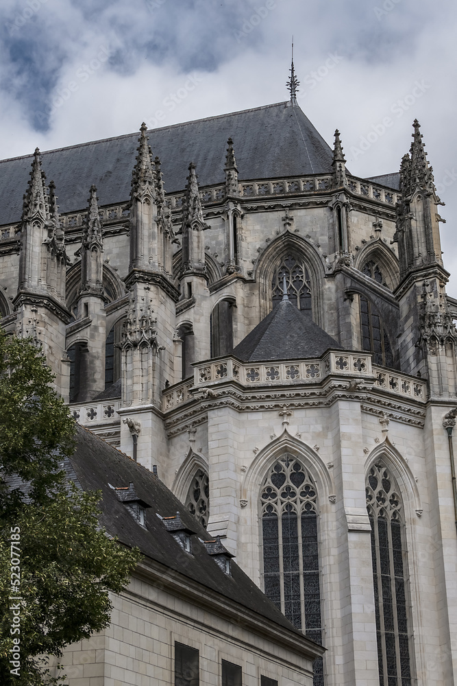 Fototapeta premium Architectural detail of Roman Catholic Gothic St. Peter and St. Paul Cathedral (Cathedrale Saint-Pierre-et-Saint-Paul) in Nantes. Construction began in 1434. Nantes, Loire Atlantique, France.