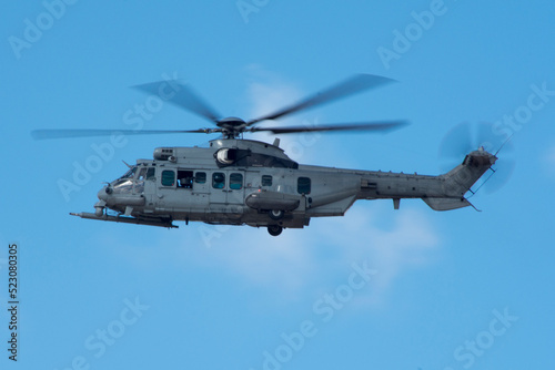 Wallpaper Mural Helicóptero militar Torontodigital.ca