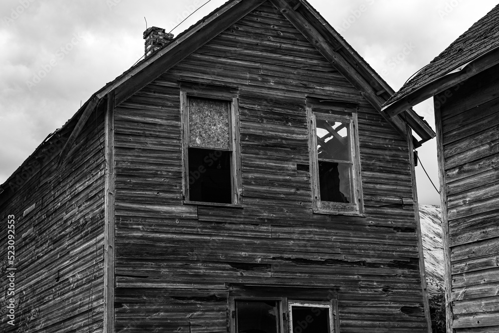old abandoned house old abandoned house