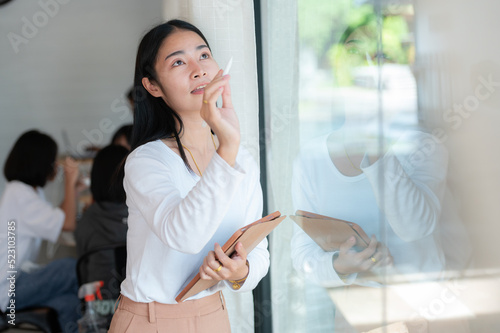 woman in office. Free Download woman in office. - GFXLoad