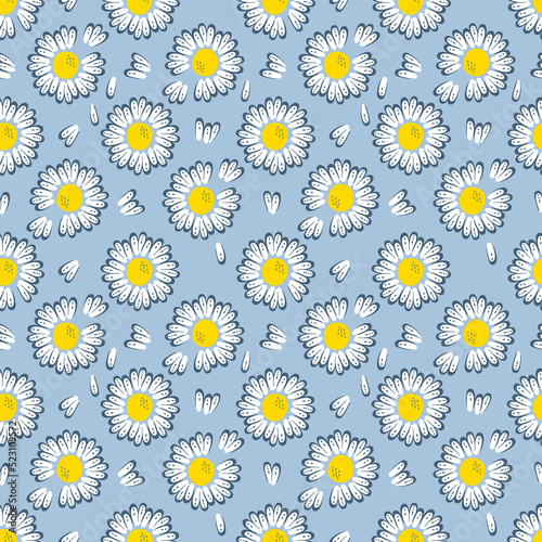 Doodle seamless pattern with white daisies in 1970 style. Hippie aesthetic print for T-shirt, poster, fabric, textile. Hand drawn illustration for decor and design.