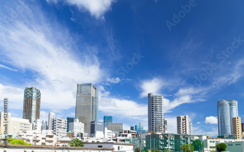 東京 2022夏 六本木 タワーマンションと高層ビル群