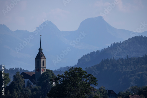 kirche kirchberg bern gantrisch berge nünenen schweizer berge