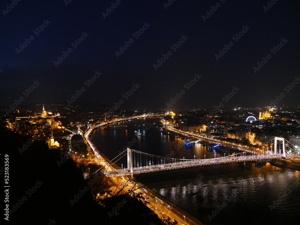 Fototapeta premium late night city 