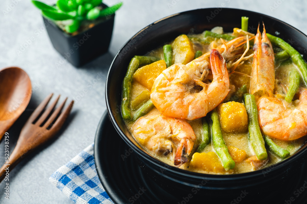 Ginataang Hipon, Kalabasa at Sitaw- sauteed shrimp, squash, and string beans in coconut sauce Ginataang Hipon, Kalabasa at Sitaw- sauteed shrimp, squash, and string beans in coconut sauce
