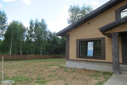 Construction of a small house in a country village (139)
