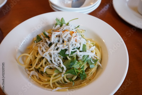 Valokuva Italian Food, Tiny Whitebait or Baby Sardine Fish Pasta - イタリア料理 しらす パスタ