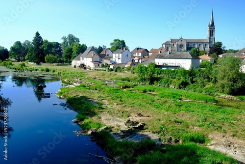 VILLAGE ETANG ARROUX RIVIERE VILLAGE