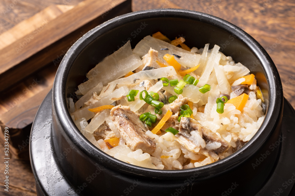 鯖の炊き込みご飯 鯖の釜飯 (さばの水煮缶) 鯖の炊き込みご飯 鯖の釜飯 (さばの水煮缶)
