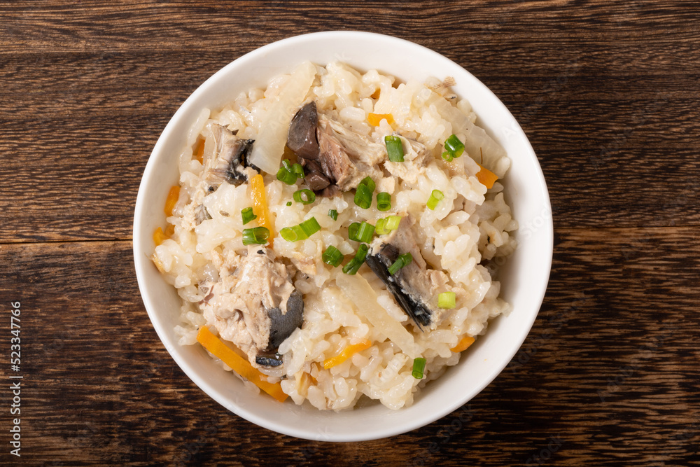 鯖の炊き込みご飯 (さばの水煮缶) 鯖の炊き込みご飯 (さばの水煮缶)