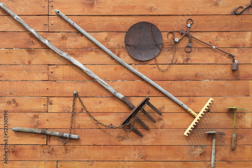vecchi attrezzi da giardinaggio, old gardening tools