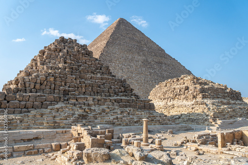 Giza Plateau, Great Pyramid, Pyramid of Khafre, Menkaure, Sphinx, Egypt