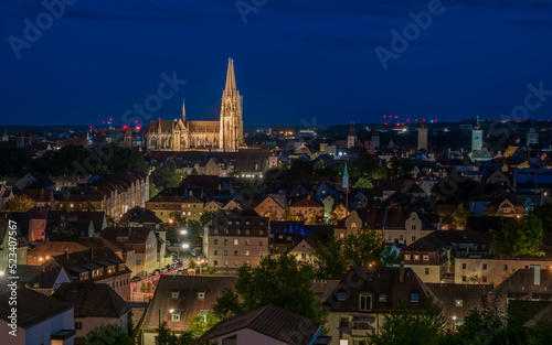 Panorama von Regensburg mit dem Dom St. Peter