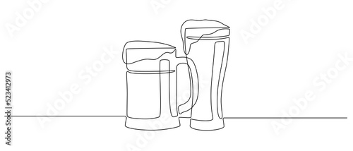 Continuous one line drawing of beer glass with foam. Craft drink alcohol ale in simple linear style for bar and pub concept for menu. Oktoberfest equipment. Doodle Vector illustration