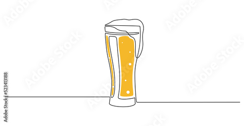 Continuous one line drawing of beer glass with foam. Craft drink alcohol ale in simple linear style for tavern bar and pub concept for menu. Oktoberfest equipment. Doodle Vector illustration
