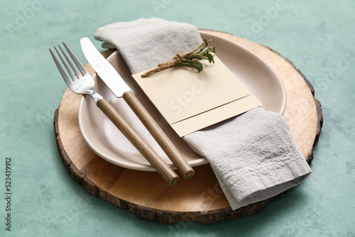 Simple table setting with f...