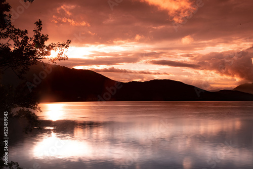Coucher de soleil à Brison St Innocent