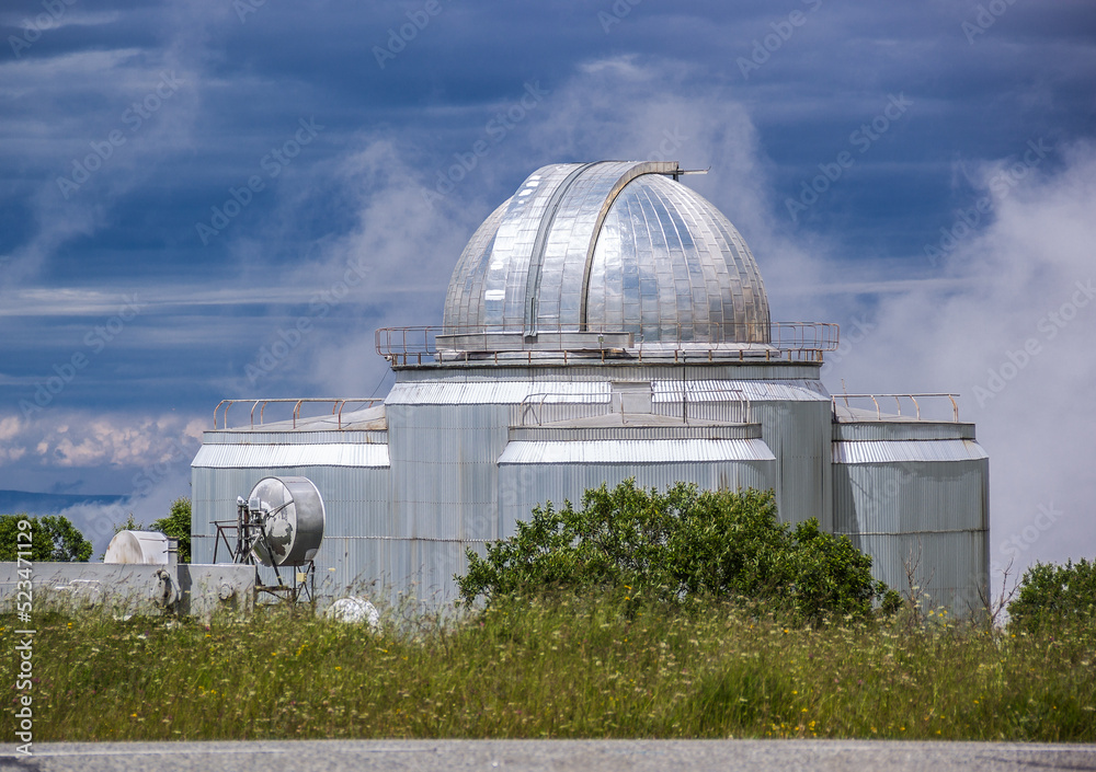 Optical telescope in a special astrophysical observatory. Astronomical instruments for scientific work