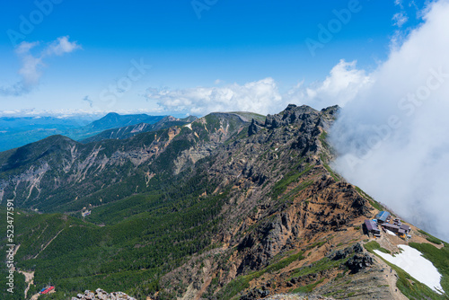 山に雲