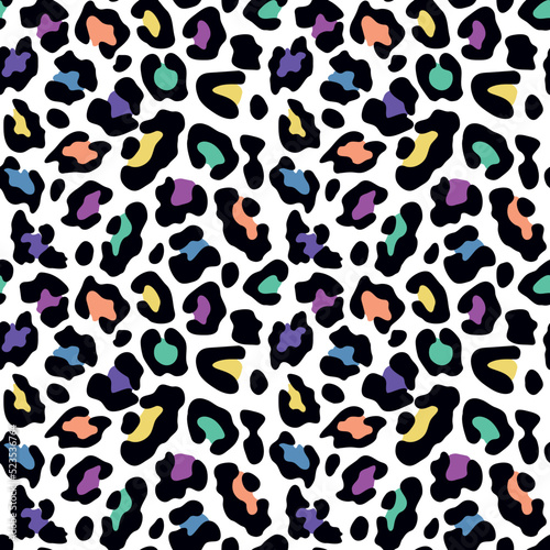 Abstract colorful leopard seamless pattern. Animal skin camouflage background design. Vector illustration.