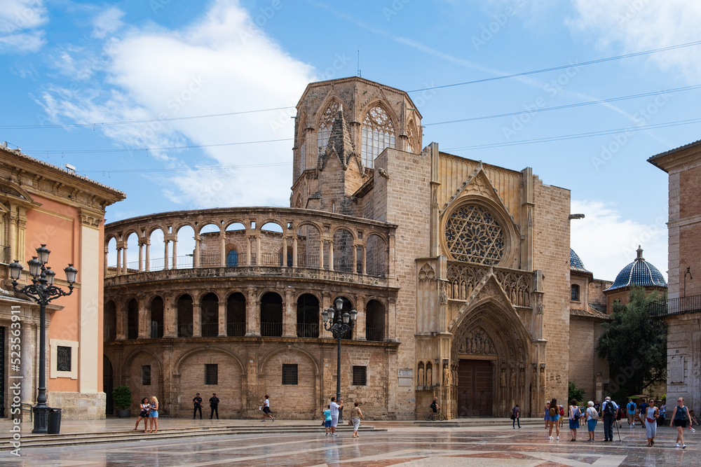 A lively square in the center of Valencia