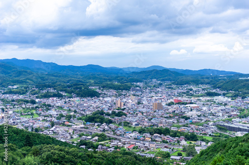 仙元山見晴らしの丘公園の展望台から望む小川町の景色 © officeU1