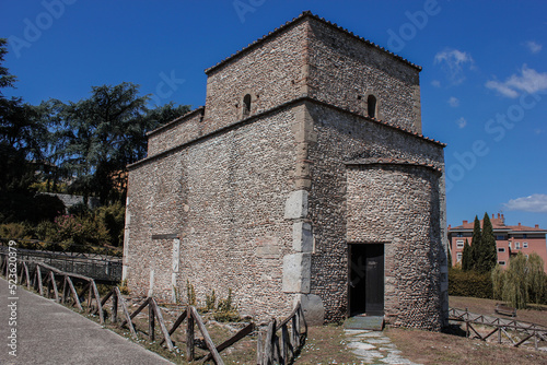 Tableau sur toile Antica chiesa Medioevo Italia
