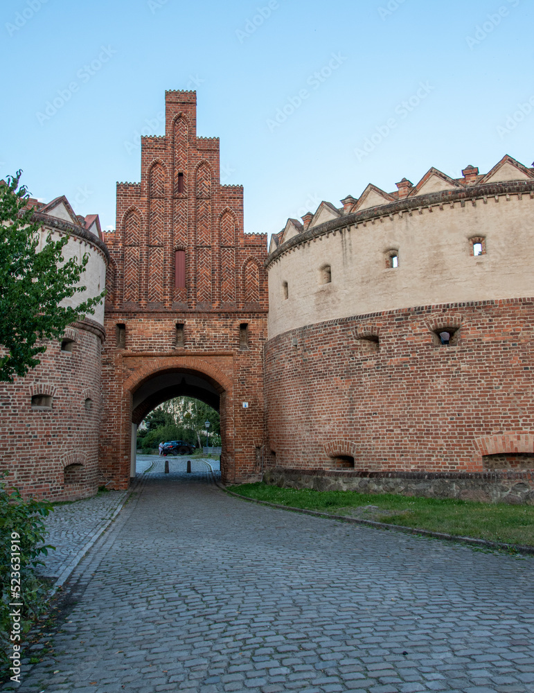 Das Salzwedeler Tor in Gardelegen ist das einzige gut erhaltene der vier ehemaligen Stadttore. Es wurde im 16. Jahrhundert erbaut und war bedeutender Teil der Stadtbefestigungsanlage.