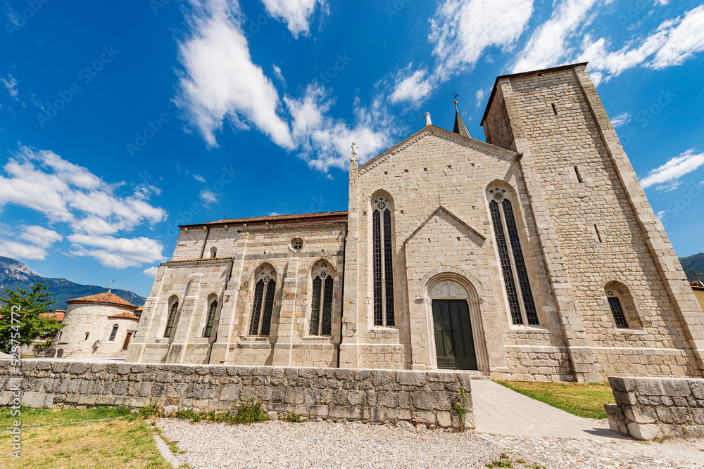 Medieval Cathedral of Venzone, Church of St. Andrew the Apostle, 1308. Destroyed by the 1976 earthquake and rebuilt between 1988 and 1995. Udine province, Friuli-Venezia Giulia, Italy, Europe. Medieval Cathedral of Venzone, Church of St. Andrew the Apostle, 1308. Destroyed by the 1976 earthquake and rebuilt between 1988 and 1995. Udine province, Friuli-Venezia Giulia, Italy, Europe.