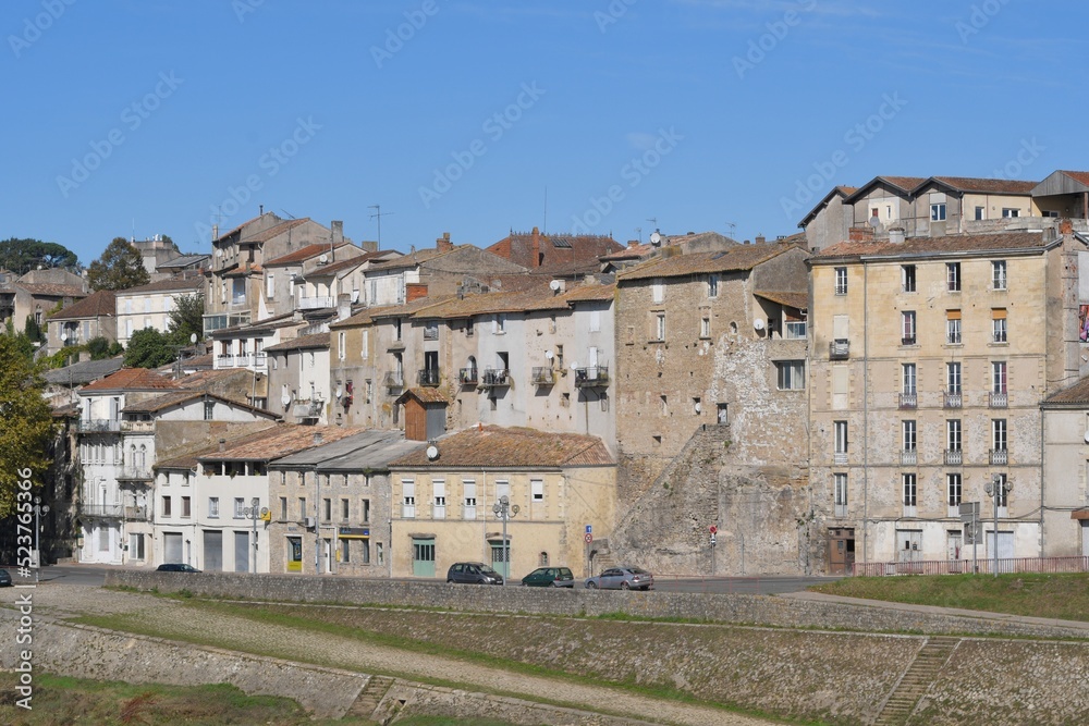 Joli village de La Réole en Gironde - France