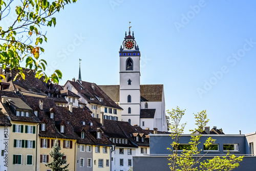 Aarau, Stadtkirche, Kirche, Kirchturm, Altstadt, Altstadthäuser, Stadt, Aare, Fluss, Sommer, Sommertag, Aargau, Schweiz photo