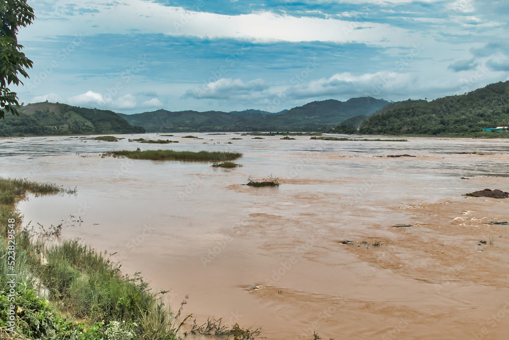 The fast flowing Mekong River at Nong Pla Buek, between Chiang Khan and Nong Khai in the north of Thailand. The other side of the river is Laos
The fast flowing Mekong River at Nong Pla Buek, between Chiang Khan and Nong Khai in the north of Thailand. The other side of the river is Laos