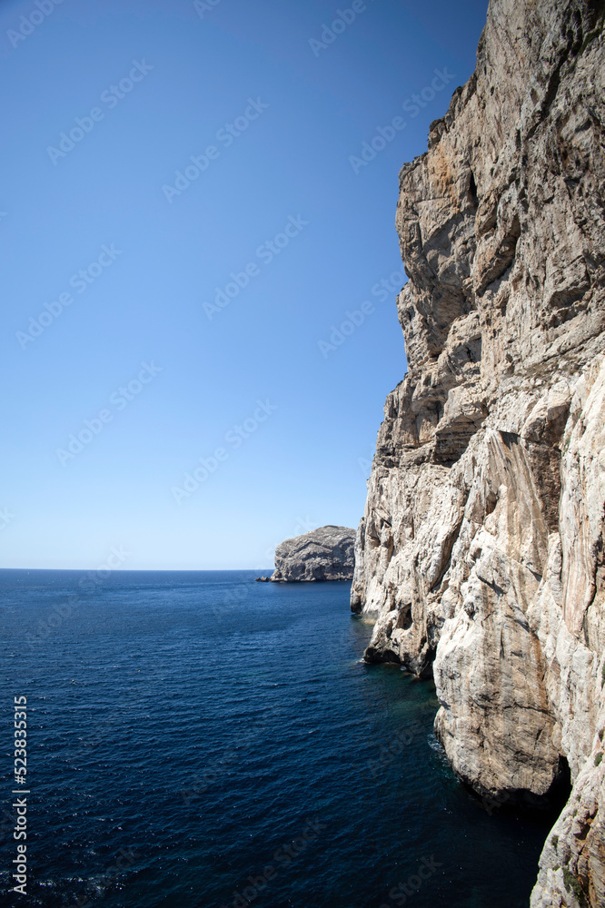 Scogliera delle Grotte di Nettuno in Sardegna