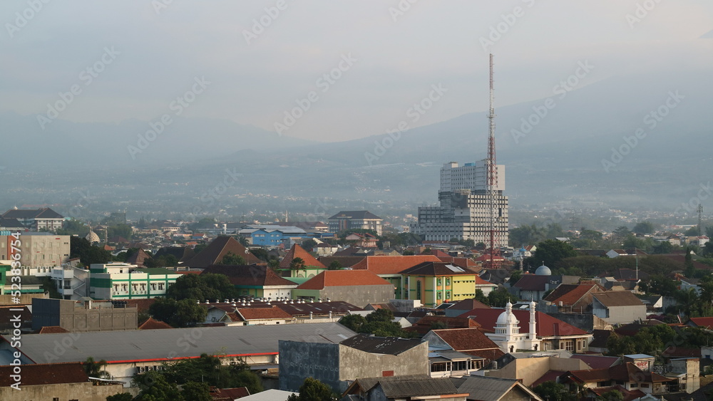 the beauty of the city of Malang in the morning