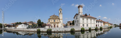edifici storici della provincia di milano, italia, historical buildings of the area of milan, italy 