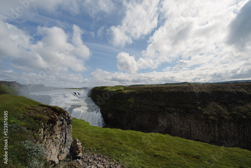 Iceland waterfall © Omnio