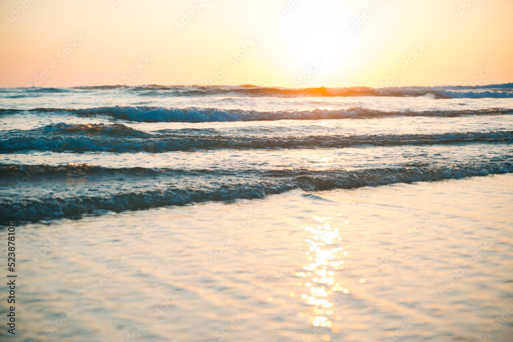 Obraz premium Sea sunset on beach