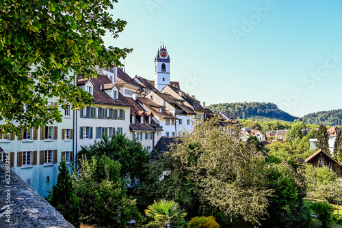 Aarau, Stadtkirche, Kirche, Kirchturm, Altstadt, Altstadthäuser, Stadt, Aare, Fluss, Sommer, Sommertag, Aargau, Schweiz photo