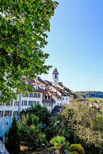 Aarau, Stadtkirche, Kirche, Kirchturm, Altstadt, Altstadthäuser, Stadt, Aare, Fluss, Sommer, Sommertag, Aargau, Schweiz photo