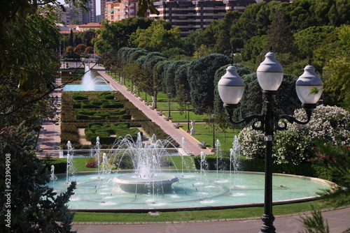 Parque grande de Zaragoza photo